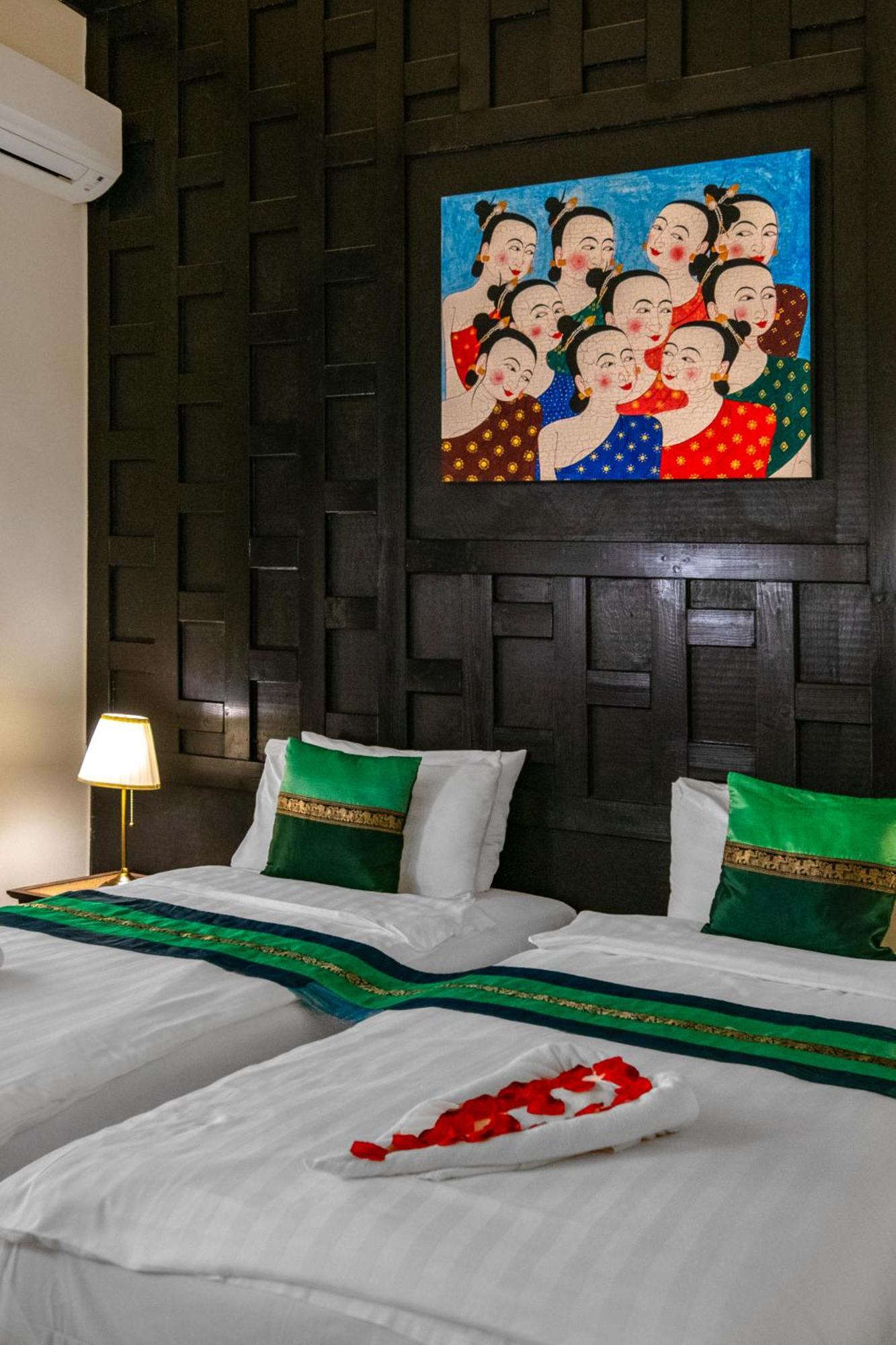 Отель Andrassy Thai 3*